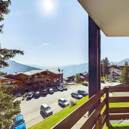 Apartment Refait A Neuf Avec Balcon, Garage Et Acces Direct Aux Pistes, Proche Commerces Et Services - Fr-1-398-623 *