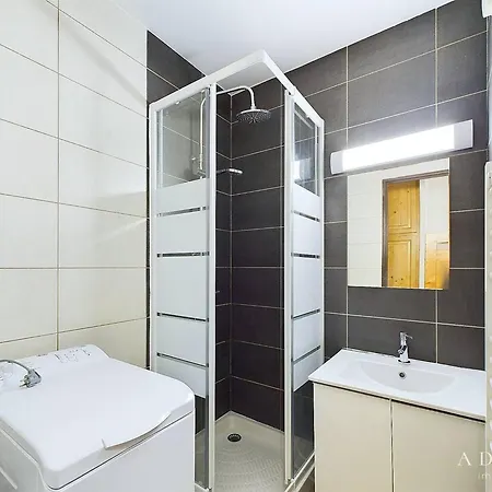 Apartment Refait A Neuf Avec Balcon, Garage Et Acces Direct Aux Pistes, Proche Commerces Et Services - Fr-1-398-623 Montvalezan